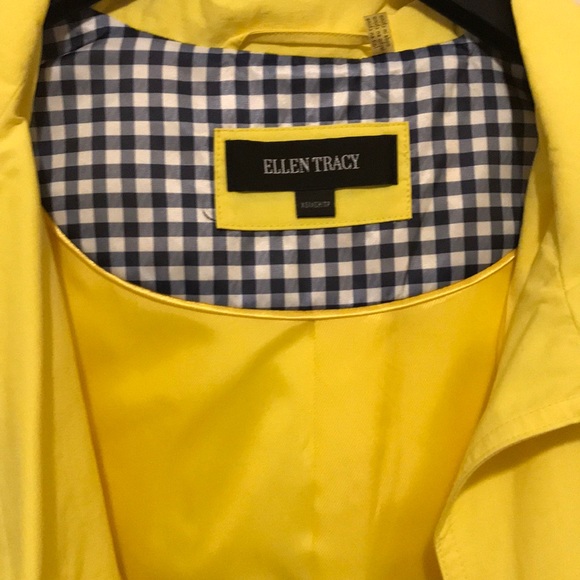 Spring trench coat. - Picture 8 of 8